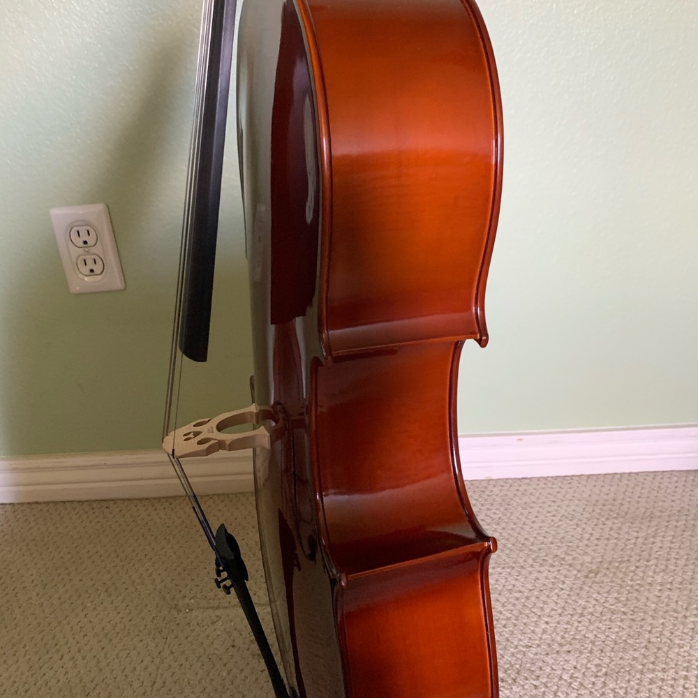 Cello - Picture 5 of 6